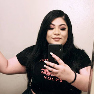 Meet your Posher, Corina